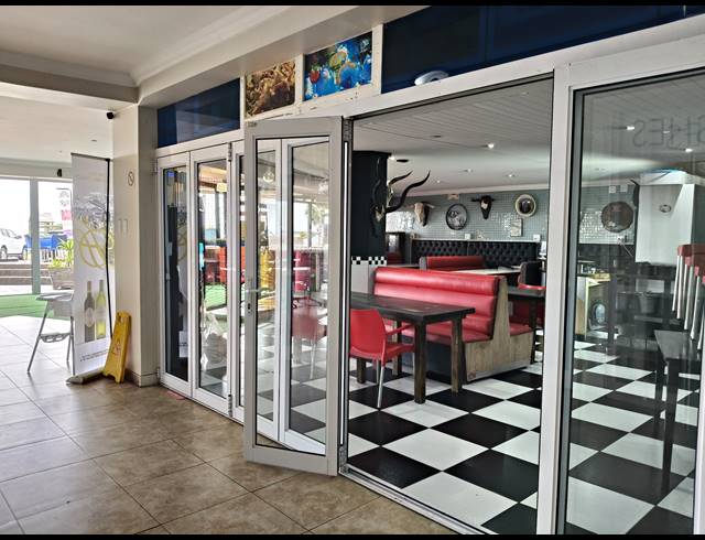 188M² RETAIL FOR SALE IN JEFFREYS BAY CENTRAL